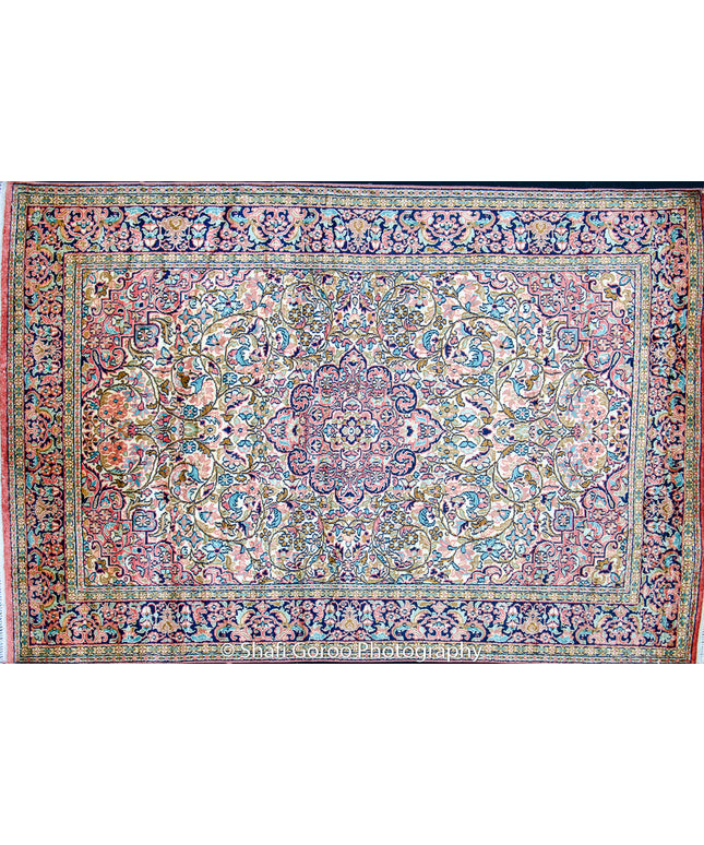 Regular silk carpet, size: 4 feet by 6 feet