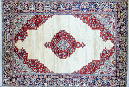 Regular silk carpet, size: 4 feet by 6 feet