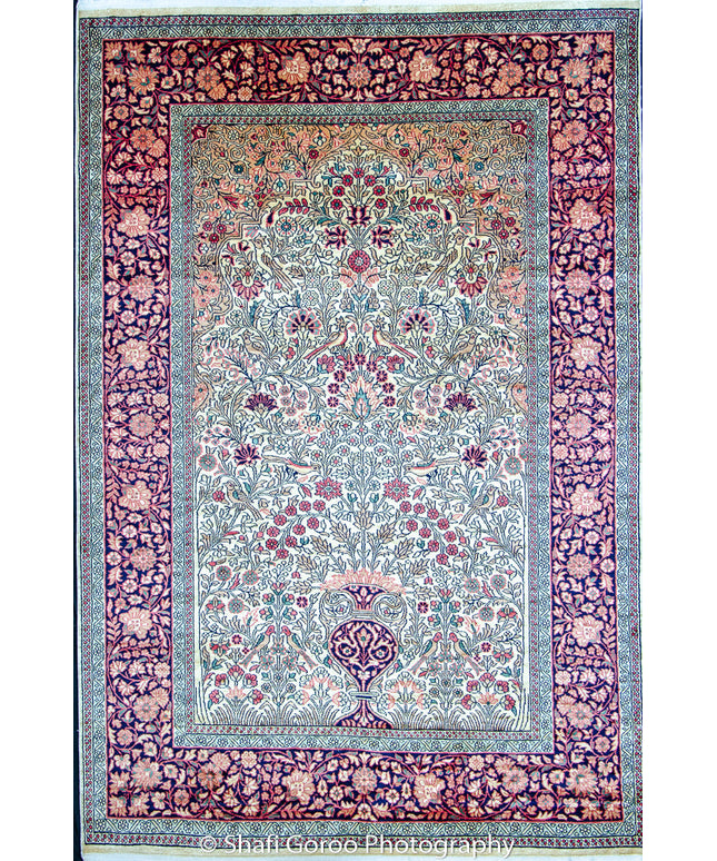 Regular silk carpet, size: 4 feet by 6 feet