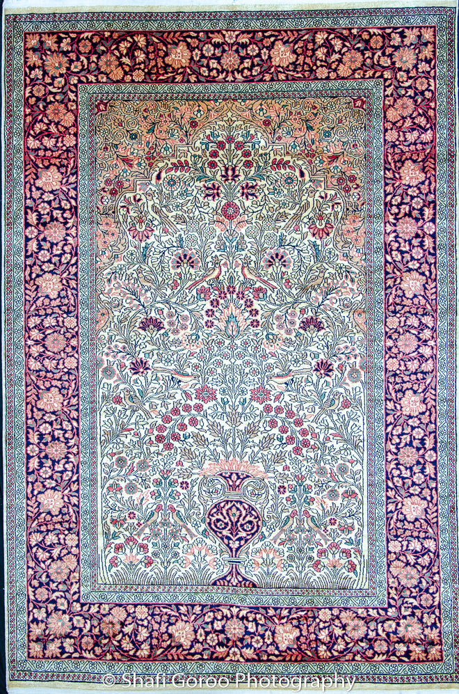 Regular silk carpet, size: 4 feet by 6 feet