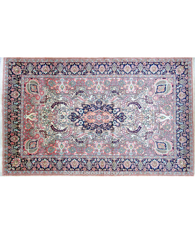 Regular silk carpet, size: 4 feet by 6 feet
