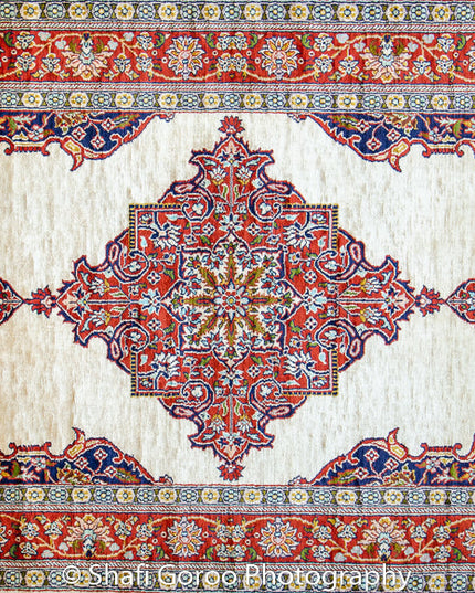 High knot silk on silk, size 3' x 5'