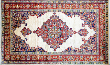 High knot silk on silk, size 3' x 5'
