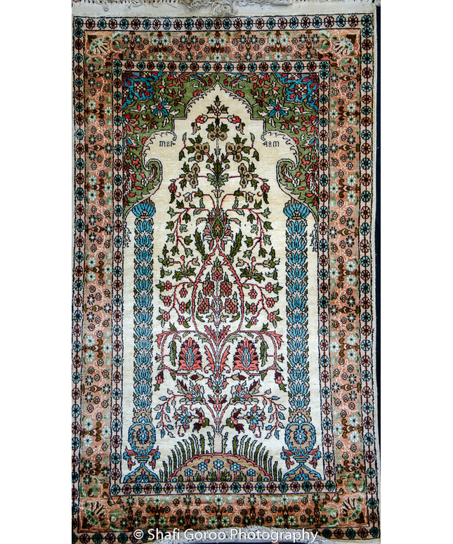 Regular silk carpet, size: 2 feet 6 inches by 4 feet
