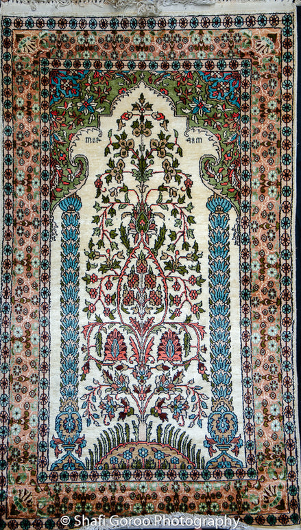 Regular silk carpet, size: 2 feet 6 inches by 4 feet