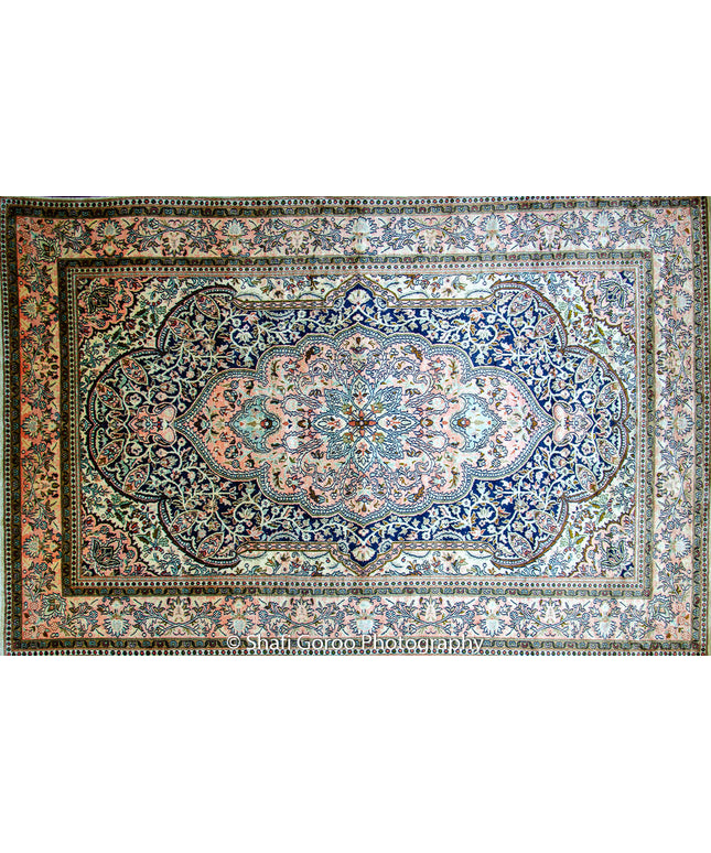 Regular silk carpet, size: 4 feet by 6 feet