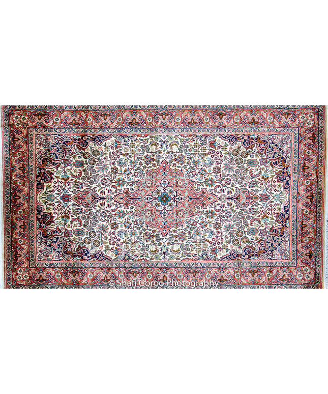 Regular silk carpet, size: 3 feet by 5 feet