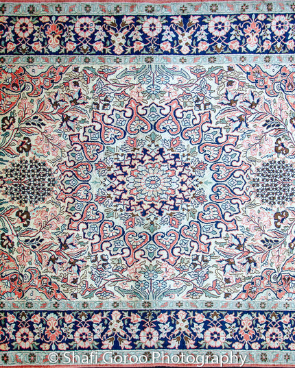 Regular silk carpet, size: 4 feet by 6 feet