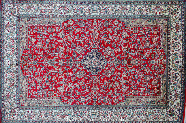 Regular silk carpet, size: 4 feet by 6 feet