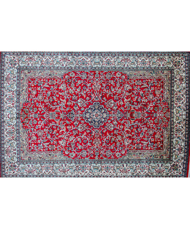 Regular silk carpet, size: 4 feet by 6 feet