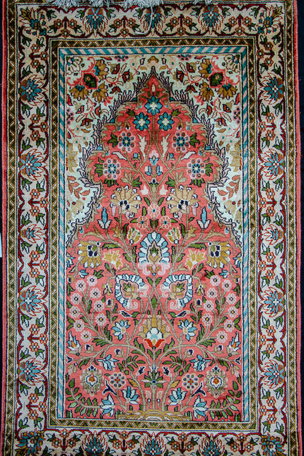 Regular silk carpet, size: 2 feet 6 inches by 4 feet