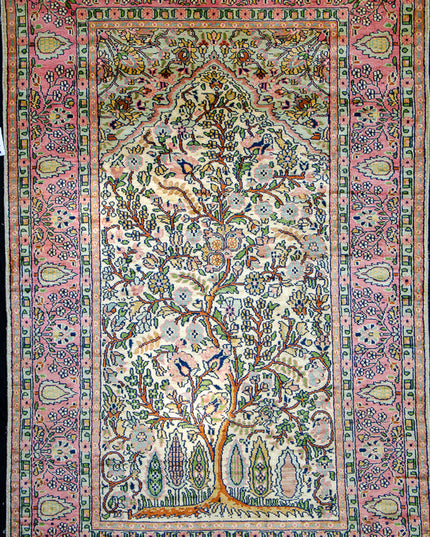 Regular silk carpet, size: 3 feet by 5 feet