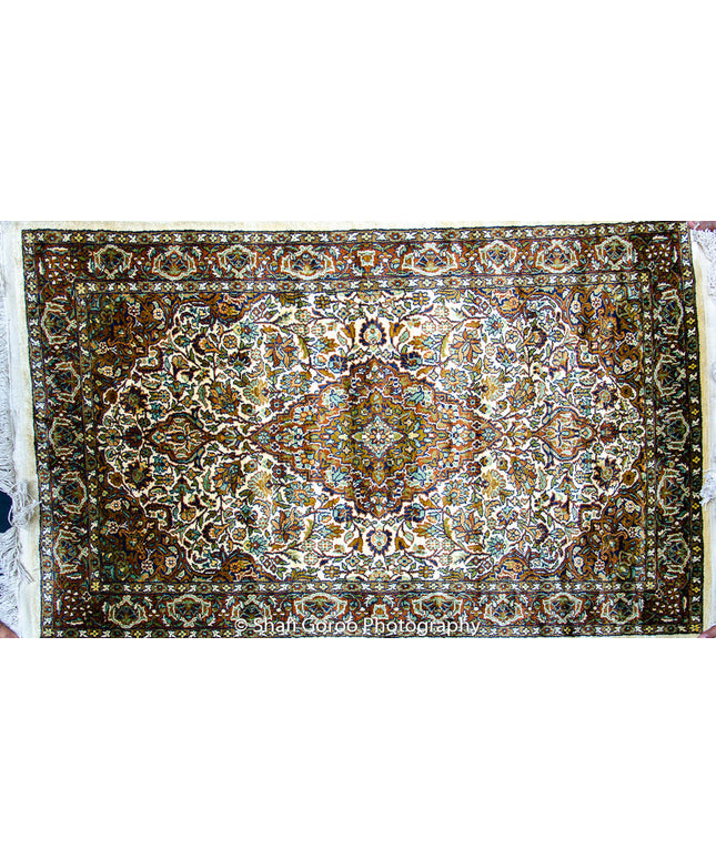 Regular silk carpet, size: 2 feet 6 inches by 4 feet