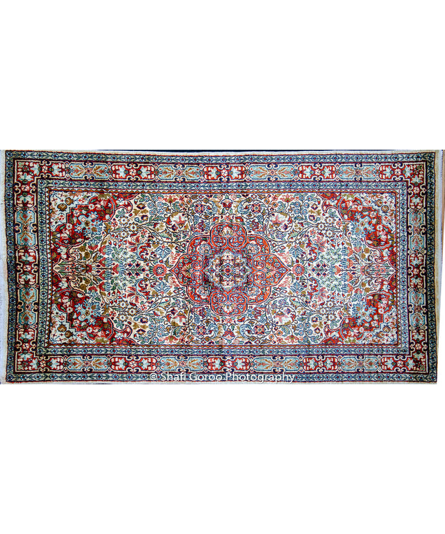 Regular silk carpet, size: 3 feet by 5 feet