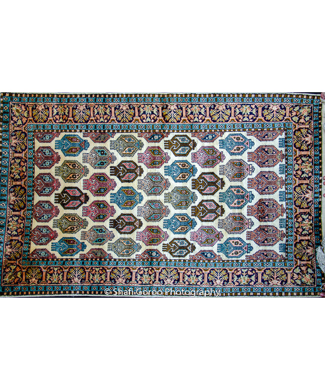 Regular silk carpet, size: 2 feet 6 inches by 4 feet