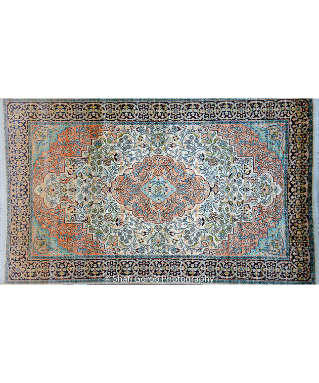 Regular silk carpet, size: 3 feet by 5 feet