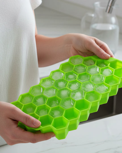 Premium Honeycomb Silicone Ice Cube Tray With Lid (1 Pc)