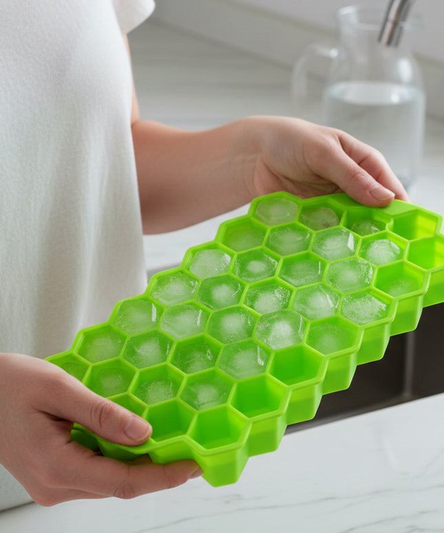 Premium Honeycomb Silicone Ice Cube Tray With Lid (1 Pc)