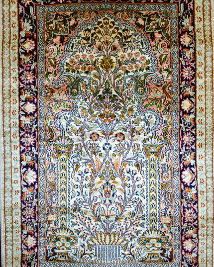 Regular silk carpet, size: 2 feet 6 inches by 4 feet