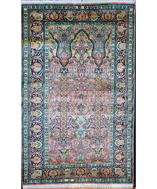 Regular silk carpet, size: 3 feet by 5 feet