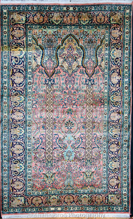 Regular silk carpet, size: 3 feet by 5 feet
