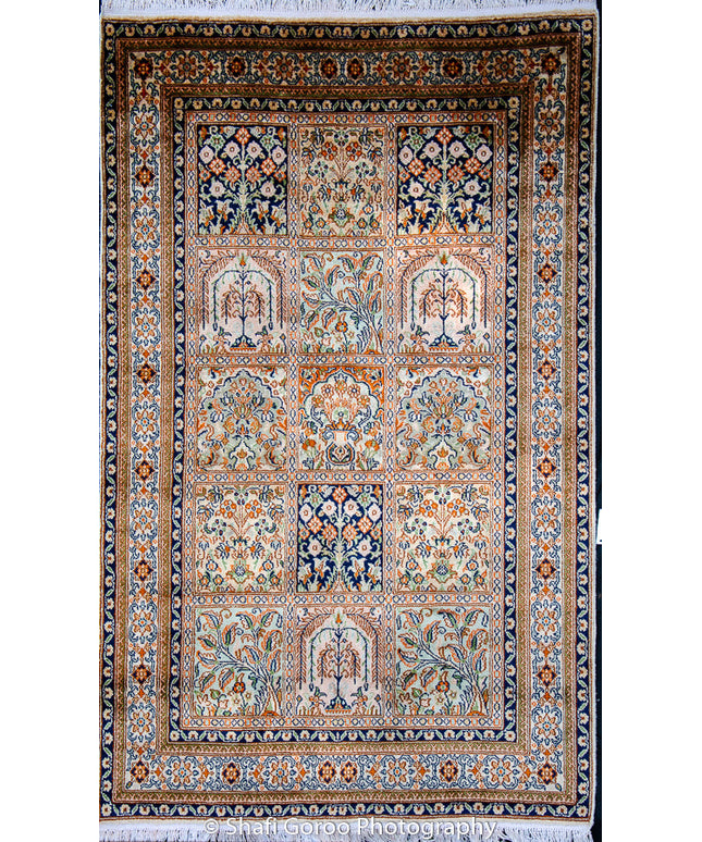 Regular silk carpet, size: 3 feet by 5 feet