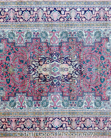 Regular silk carpet, size: 4 feet by 6 feet