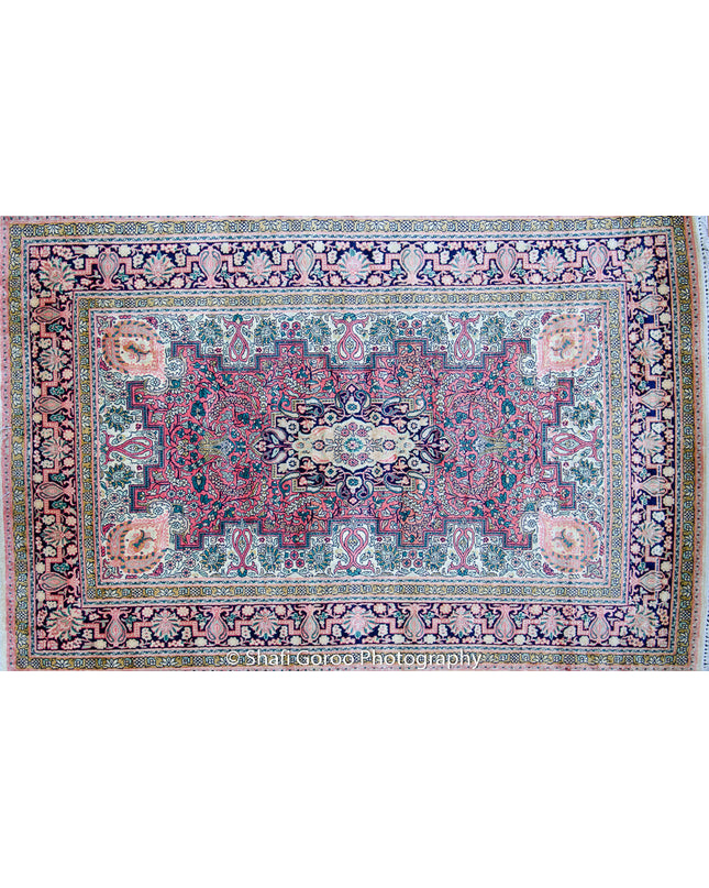 Regular silk carpet, size: 4 feet by 6 feet