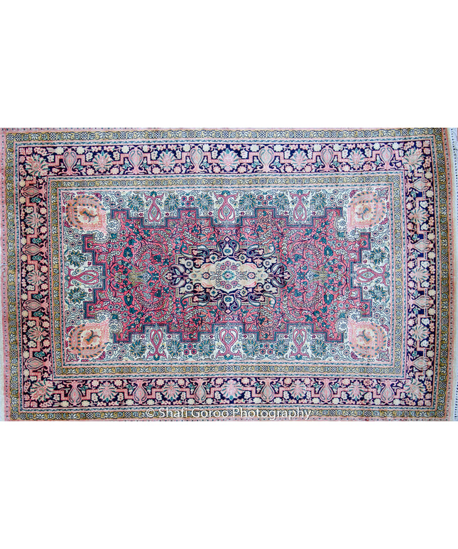 Regular silk carpet, size: 4 feet by 6 feet