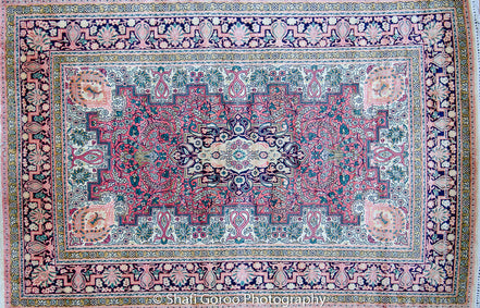 Regular silk carpet, size: 4 feet by 6 feet