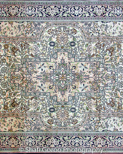 Regular silk carpet, size: 4 feet by 6 feet