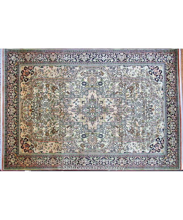 Regular silk carpet, size: 4 feet by 6 feet