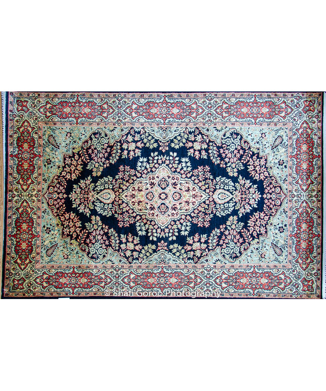 Regular silk carpet, size: 4 feet by 6 feet