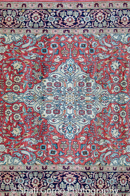Regular silk carpet, size: 4 feet by 6 feet