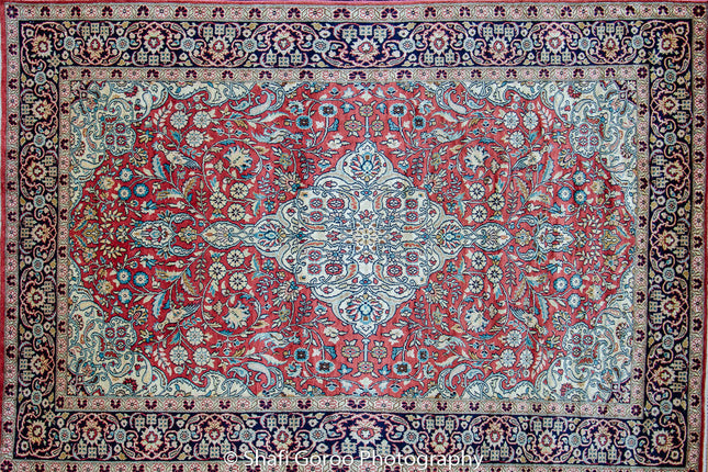 Regular silk carpet, size: 4 feet by 6 feet