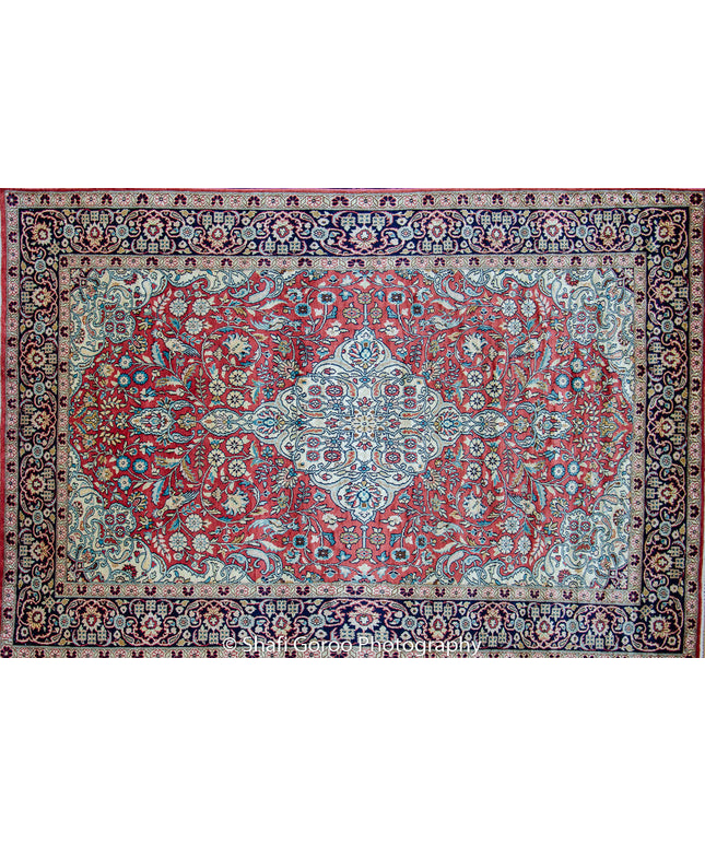 Regular silk carpet, size: 4 feet by 6 feet