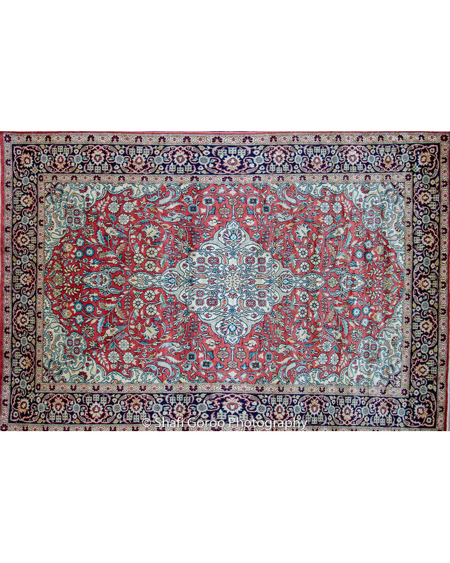 Regular silk carpet, size: 4 feet by 6 feet
