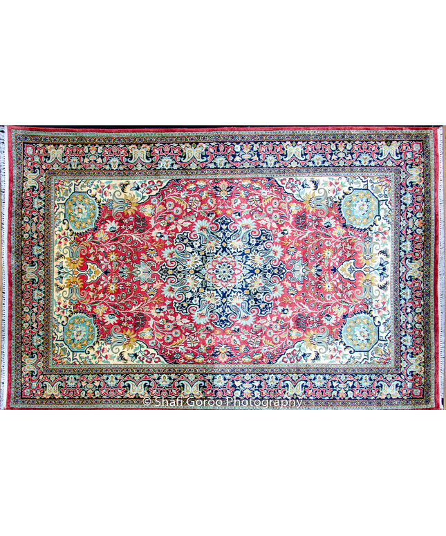 Regular silk carpet, size: 4 feet by 6 feet