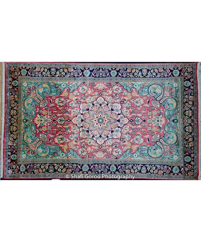 Regular silk carpet, size: 3 feet by 5 feet