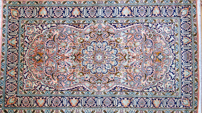 Regular silk carpet, size: 3 feet by 5 feet