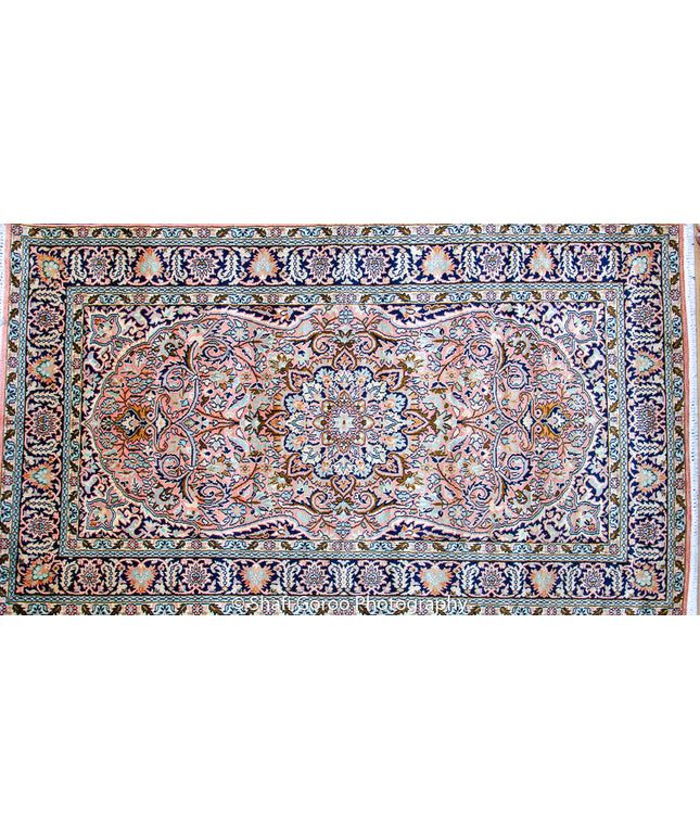 Regular silk carpet, size: 3 feet by 5 feet