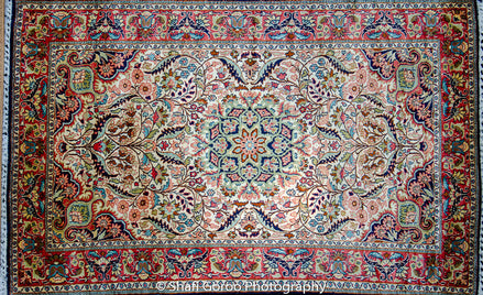 Regular silk carpet, size: 3 feet by 5 feet