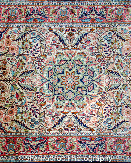 Regular silk carpet, size: 3 feet by 5 feet