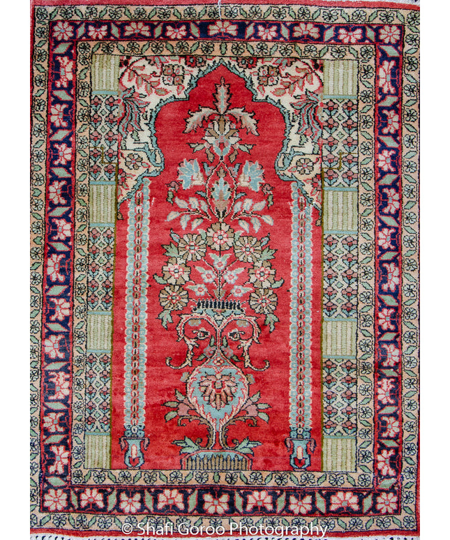 Regular silk carpet, size: 2 feet by 3 feet