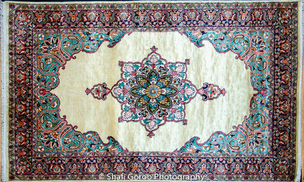 Regular silk carpet, size: 3 feet by 5 feet