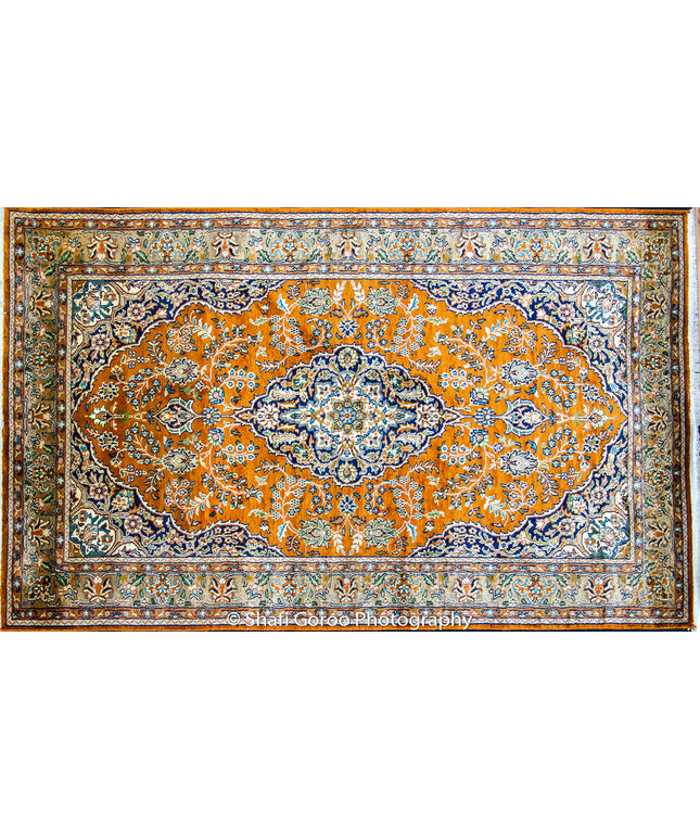 Regular silk carpet, size: 3 feet by 5 feet