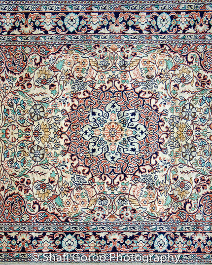 Regular silk carpet, size: 3 feet by 5 feet