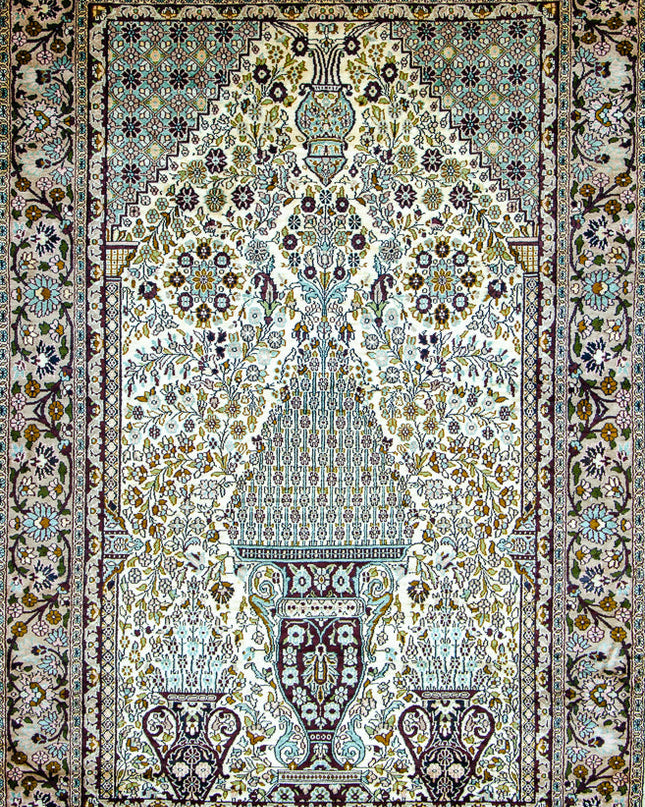 Regular silk carpet, size: 4 feet by 6 feet