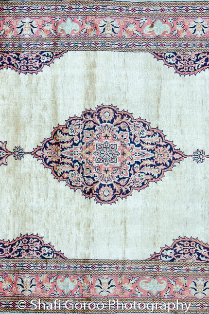Regular silk carpet, size: 4 feet by 6 feet