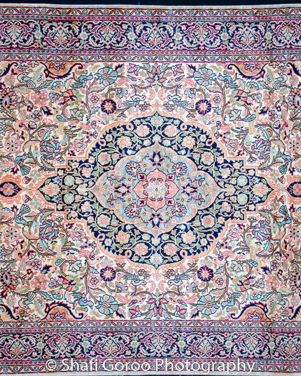 Regular silk carpet, size: 4 feet by 6 feet